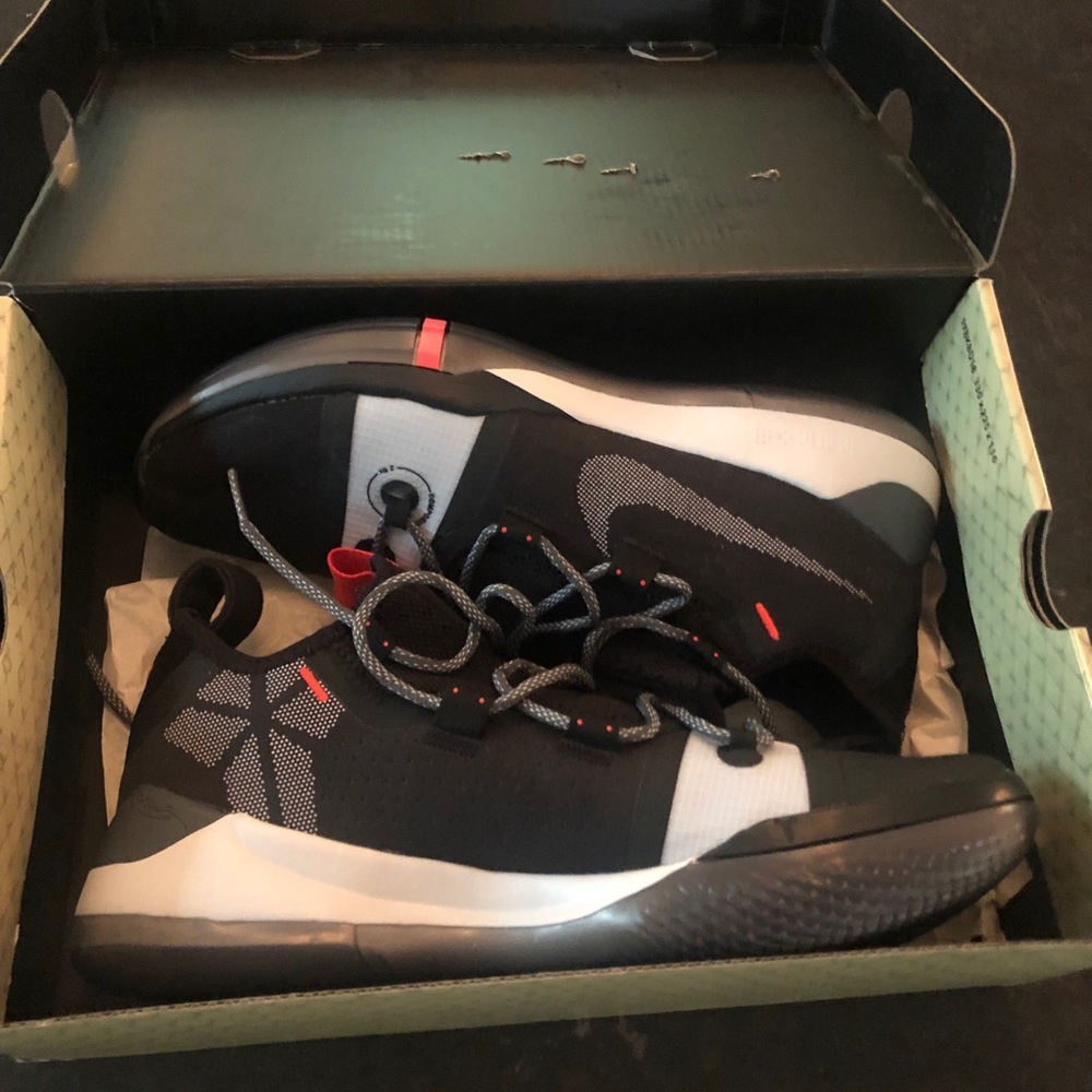 Kobe AD deadstock🛑
